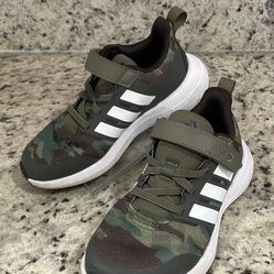 Adidas Camo Sneaker Shoes Boy’s size 13 Velcro Strap Slip-On