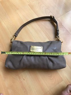 Marc. By Marc Jacobs (small leather shoulder purse)
