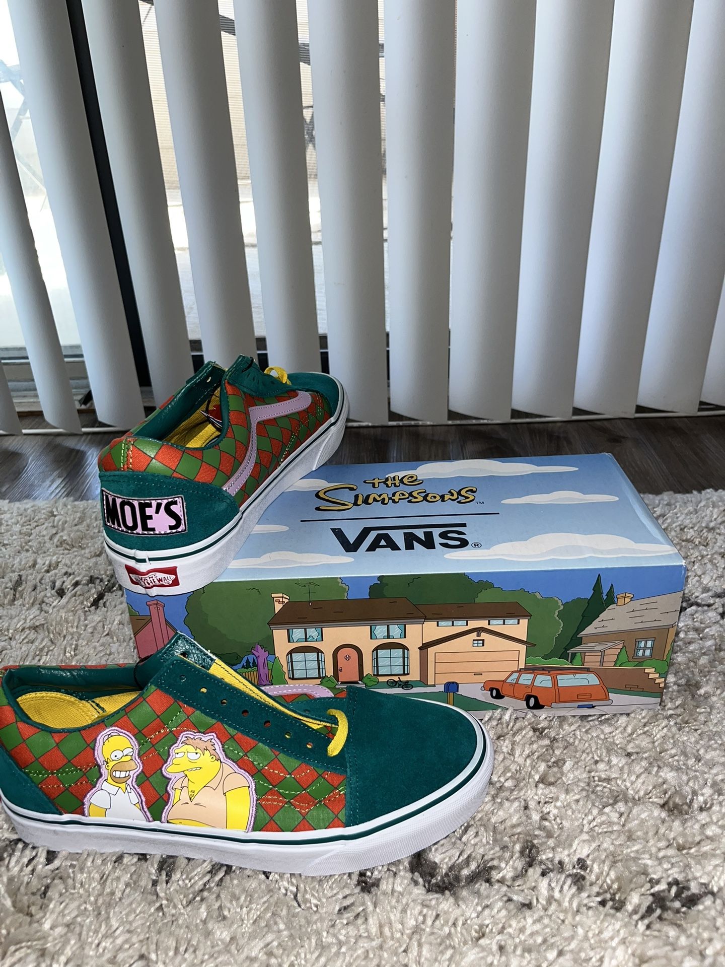 BRAND NEW Vans The Simpsons x Old Skool 'Moe's Tavern Men's
