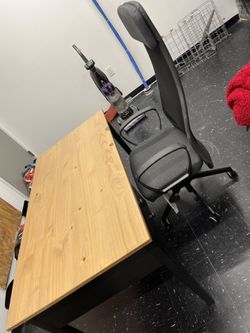 Office Desk With Chair