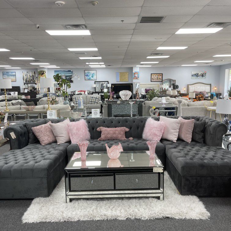 !!CRAZY LOW PRICES !! New Light GreyTufted Double Chaised Sectional