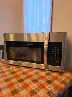 Fridgeaire Microwave