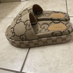 Gucci Platform Slides Size 39