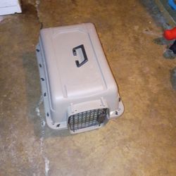 Pet Kennel Medium Size