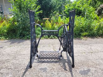 Antique cast iron Singer sewing machine base