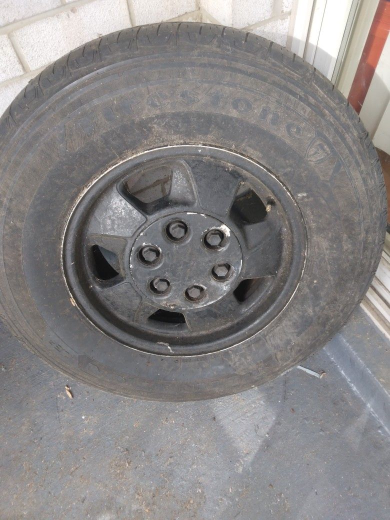 Tire And Rim For Tahoe/suburban