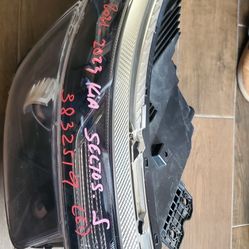 2021-23 Kia Seltos Right Headlight 