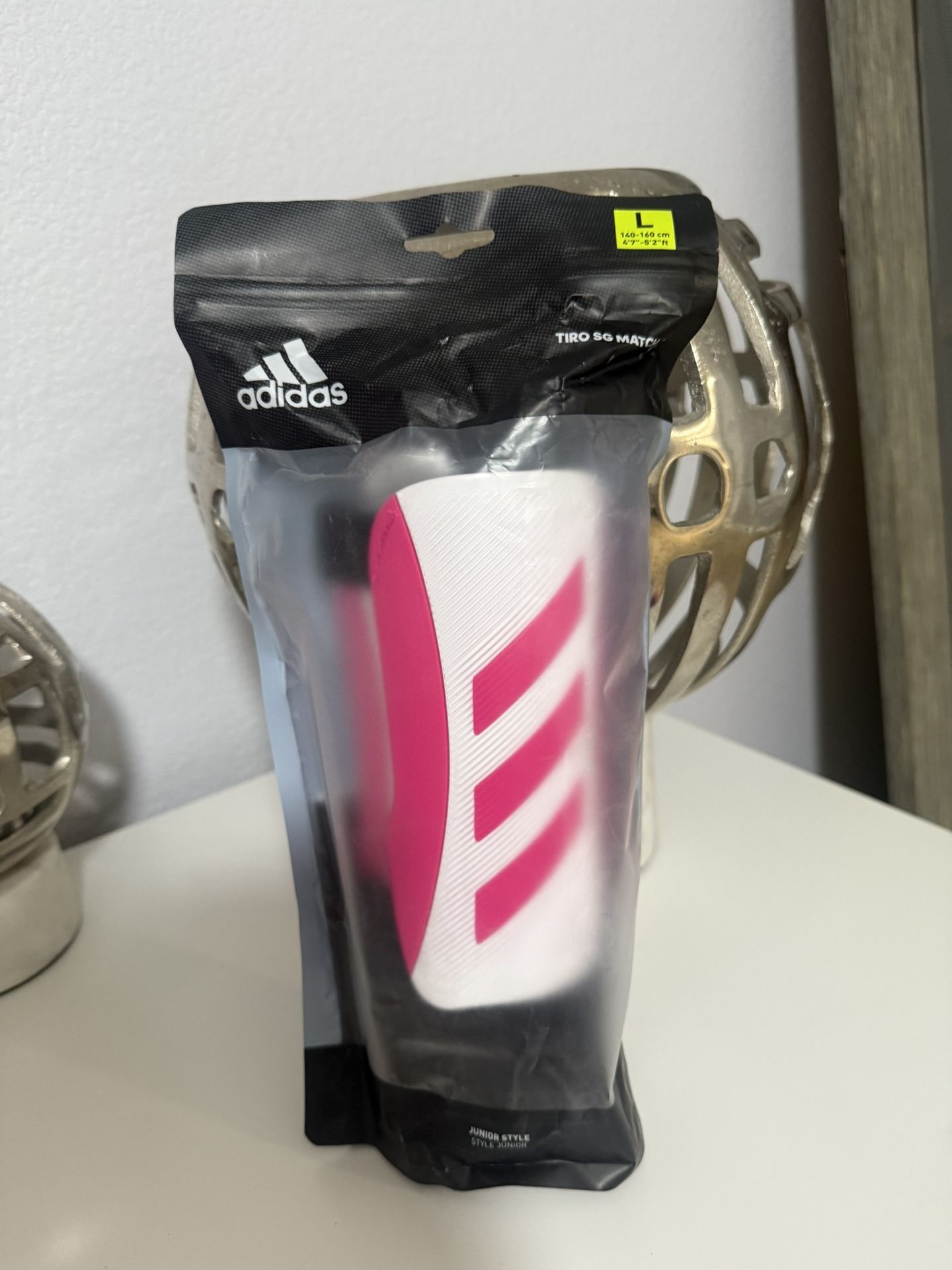 Adidas Unisex-Youth Tiro Match Shin Guards Team Shock Pink/White Large