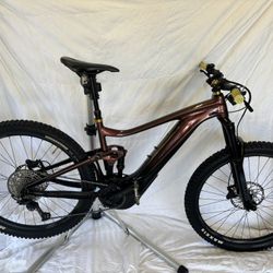 Giant Trance E Mtn Bike
