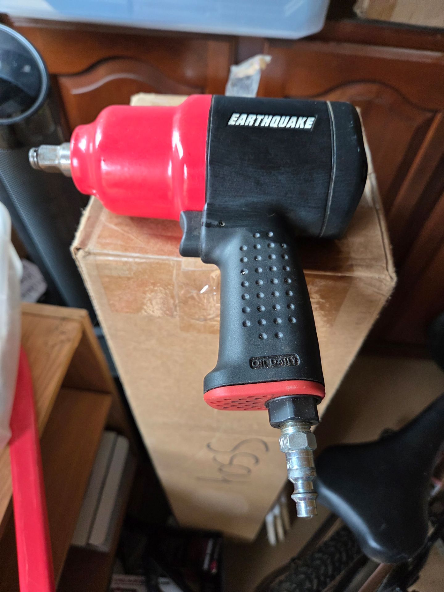 pneumatic impact wrench (air impact gun)
