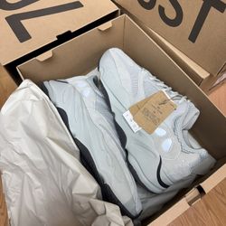 Adidas Yeezy Boost 700 Salt Sz10 DEADSTOCK