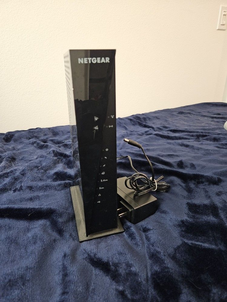 Netgear AC1750 Dual-Band Cable Modem/Router 