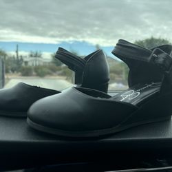 Girls Black Wedge Size 13