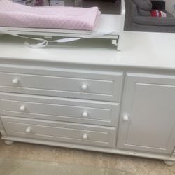 Dresser and Changing Table - Bellini - MAKE AN OFFER
