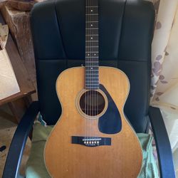 Yamaha Acoustic Guitar , Model Norma Sj180