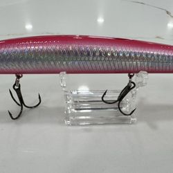 Floating Fishing Lure 7” 24 Grams