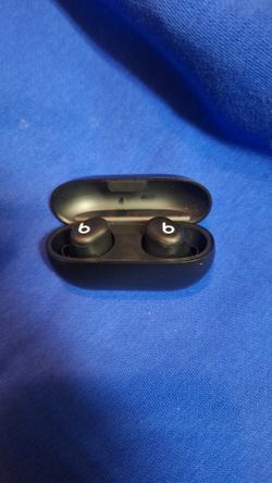 Beats True Wireless Solo Earbuds