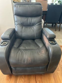 Recliner, electric