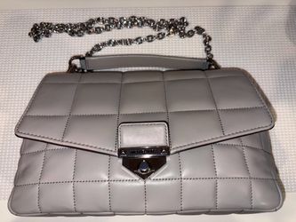Micheal Kors authentic grey woman’s purse