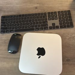 Apple 2020 Mac Mini With LG 32" Monitor