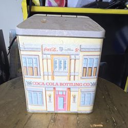 VINTAGE 1992 Coke Coca-Cola Bottling Company 309 Tin 