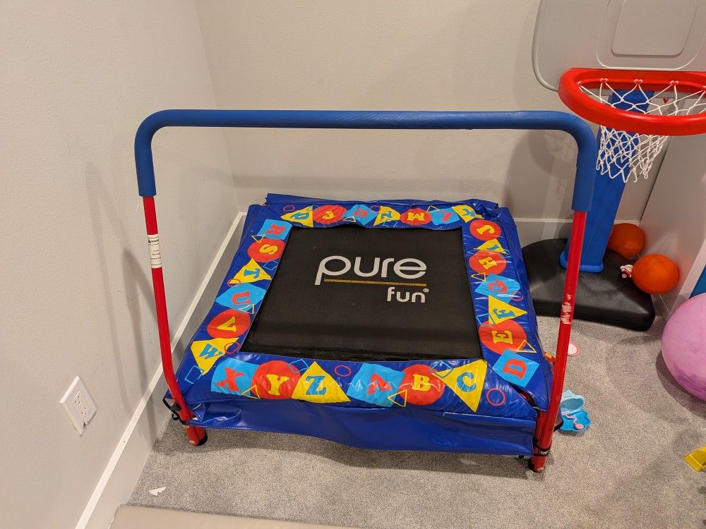 Kids Trampoline Porch Pickup