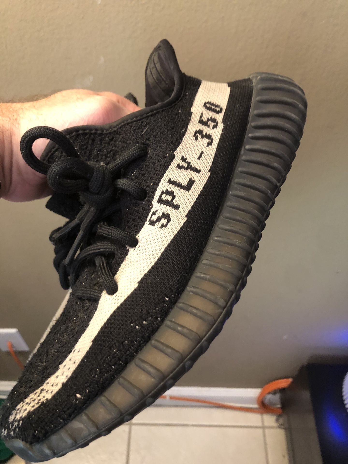Adidas Yeezy Boost 350 v2 “core black white” size
