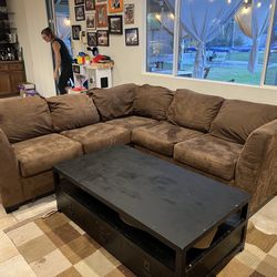 Cozy Sofa With Table
