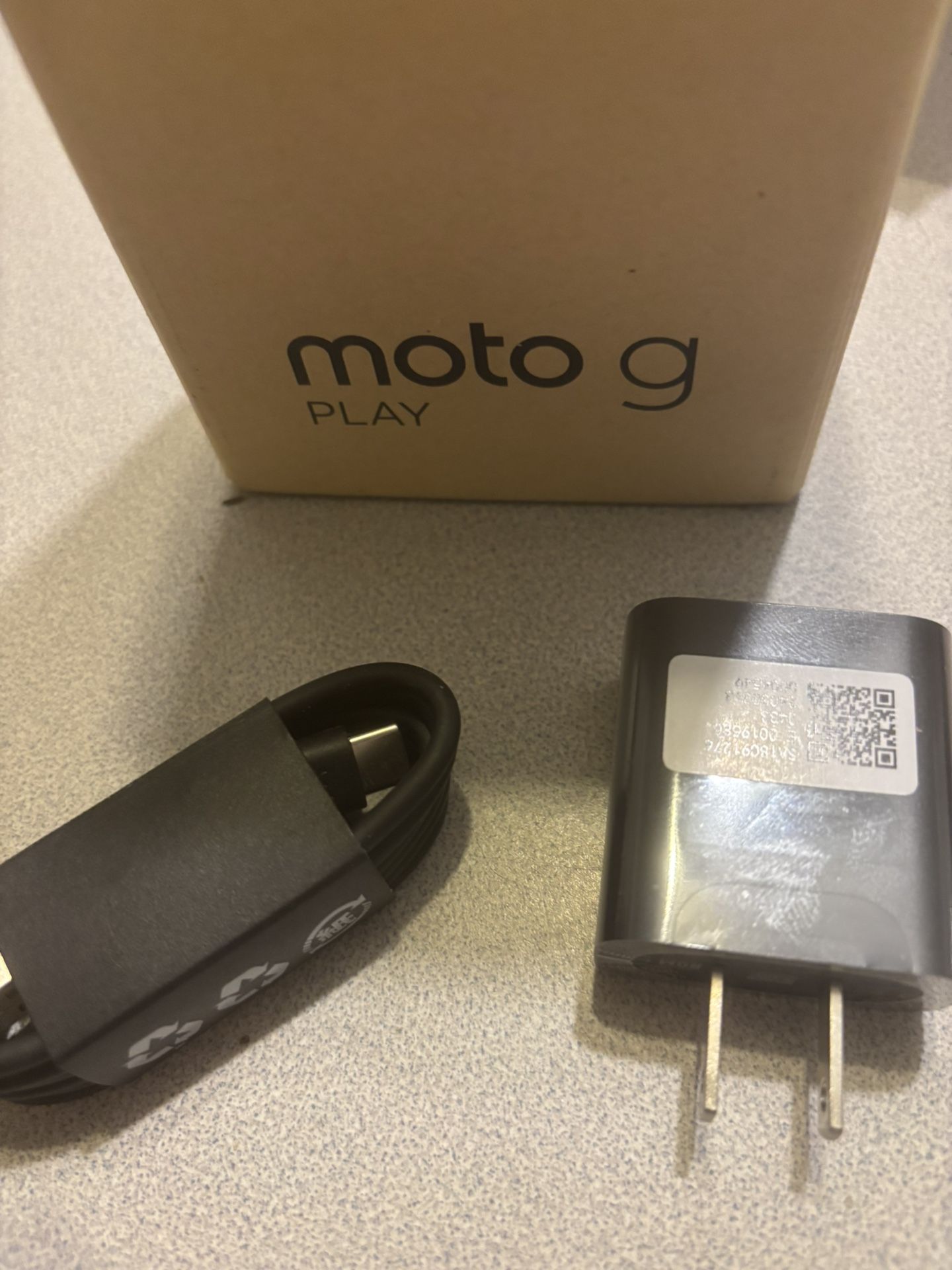 Motorola Charger And Cube