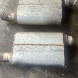 Two Chamber flowmaster Mufflers 