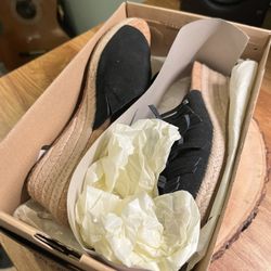 UGG Danes - Women’s size 7