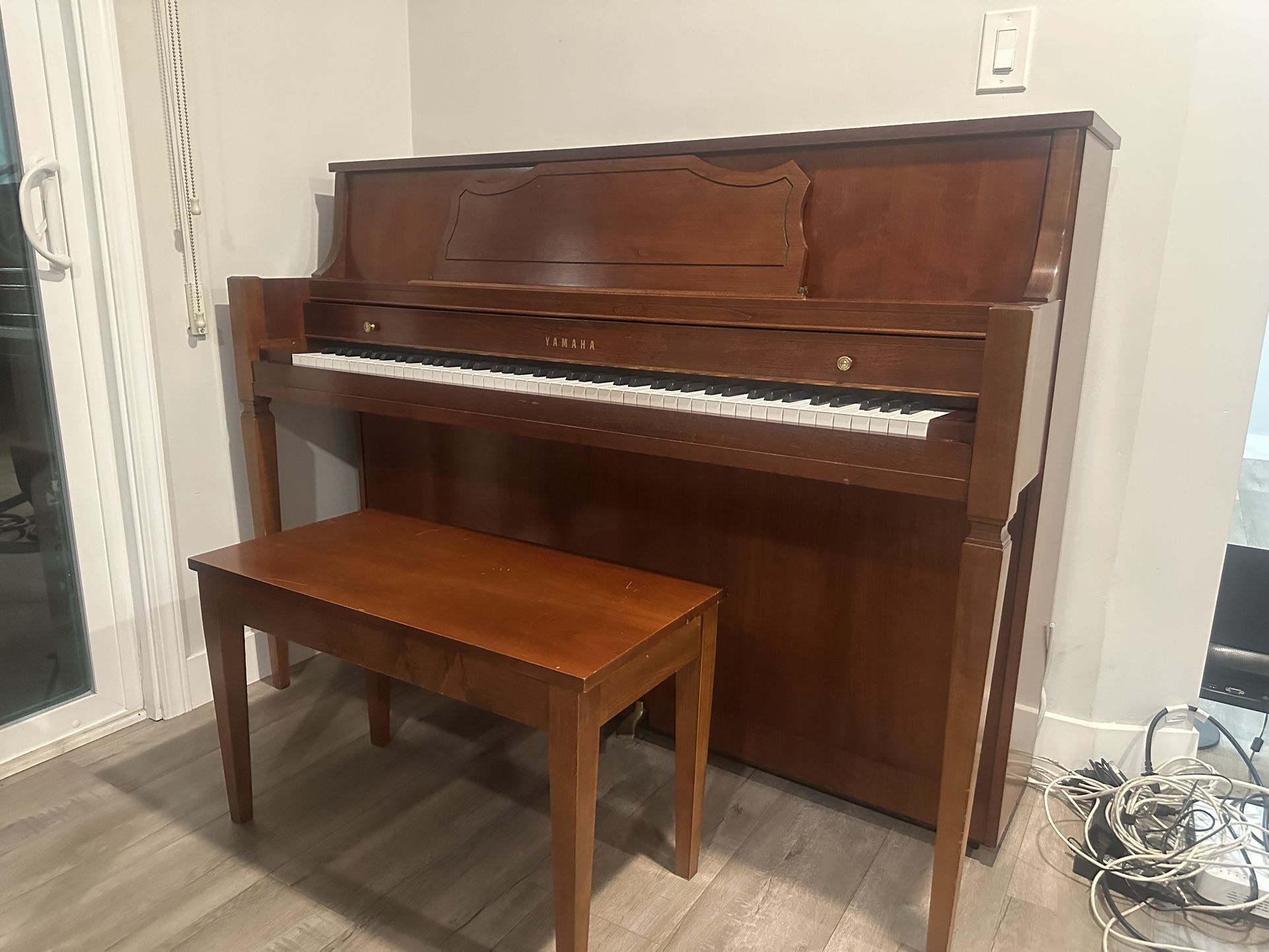 Yamaha Piano M450 BC Upright Set