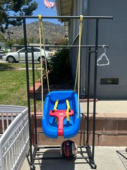 Baby Swing with Belts excellent