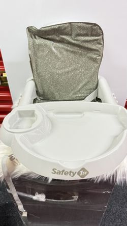 Deluxe 5-in-1 Sit, Snack & Go Convertible Booster Seat