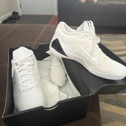 Kobe Elite 9 Low Halo  Worn 3 Times Inside