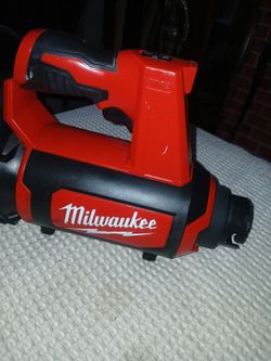 Milwaukee blower