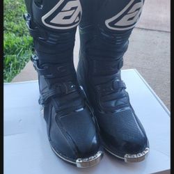 Blck Answer Boots (mens 13) Price is Firm💯