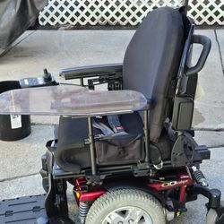 Qunatum Edge 3 Mobile Chair