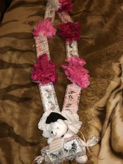 Eyelash graduation lei