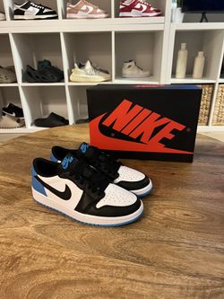 Jordan 1 Low UNC Toe Size 9.5 Deadstock 