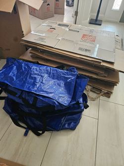 Free moving boxes/bags in Fleming