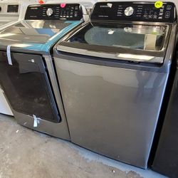 New Samsung 4.4cu Ft Top Load Washer With Agitator And Gas Dryer Set 