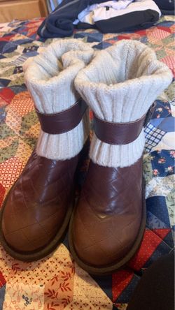 Uggs women size 5