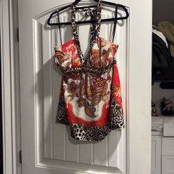Beautiful Women’s Halter 2 B Bebe Top Size M 