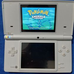 Nintendo DSi White 