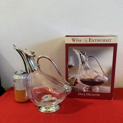 Vintage Duck Shaped Wine Decanter Silver Plated & 24% Lead Crystal 9 1/2”H 