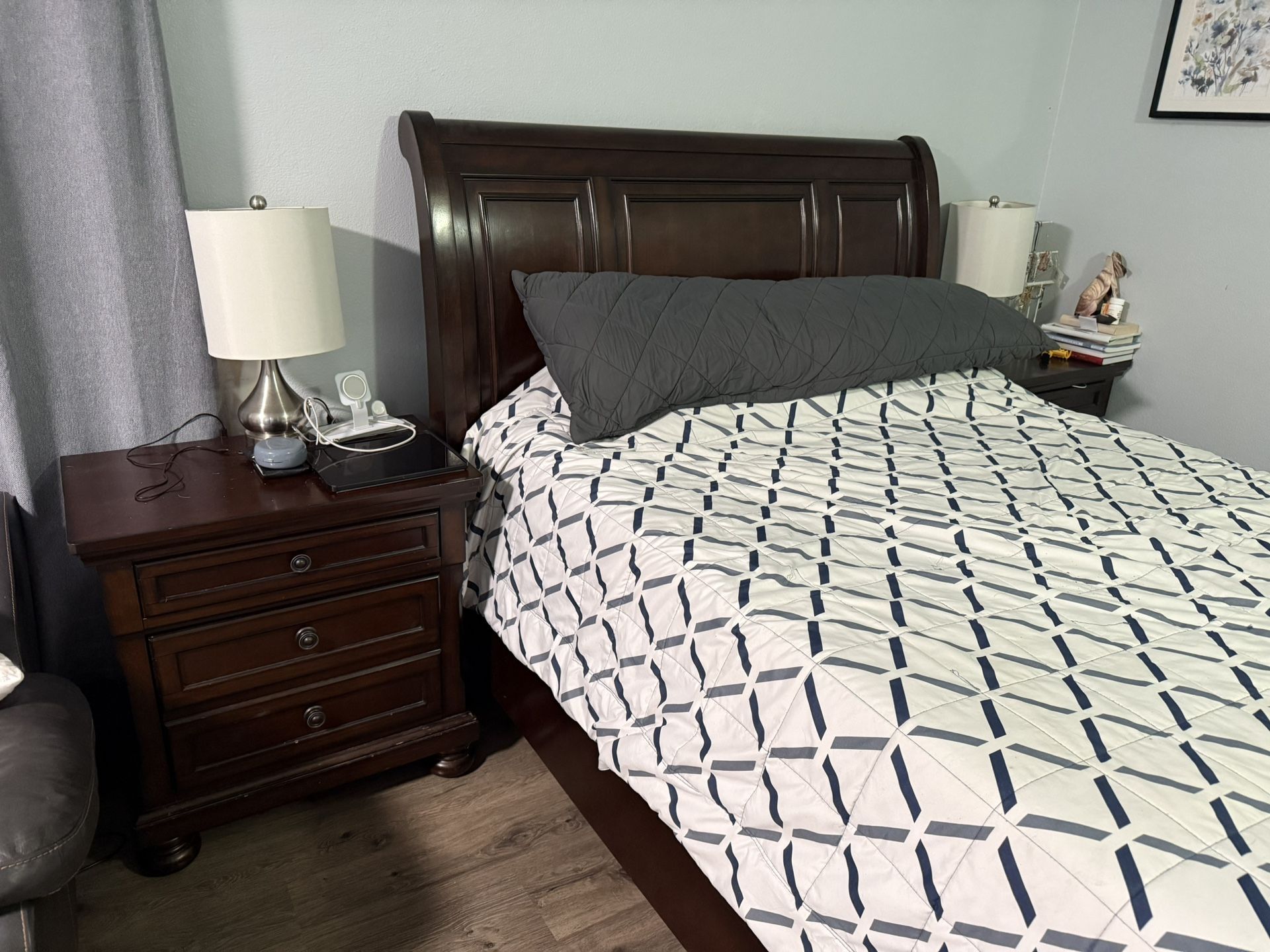 Bedroom Set Queen Size