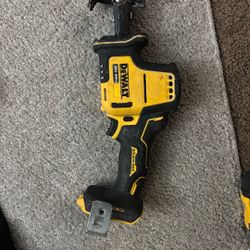 DEWALT ATOMIC 20V MAX Cordless One-Handed 