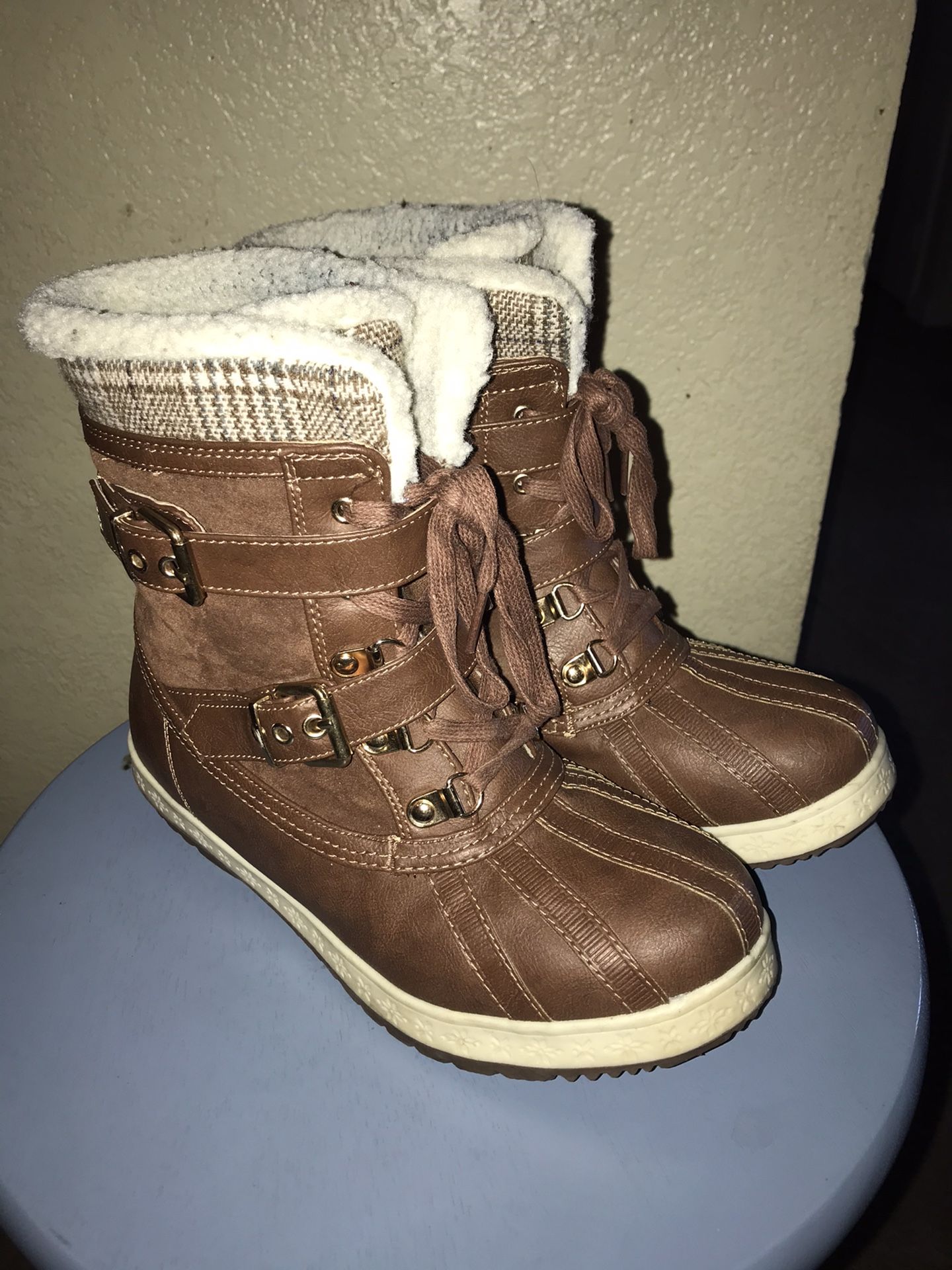 Women Winter Boots Size 7