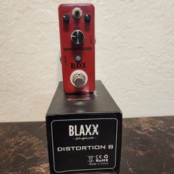 Blaxx Distortion 8 Pedal By Stagg